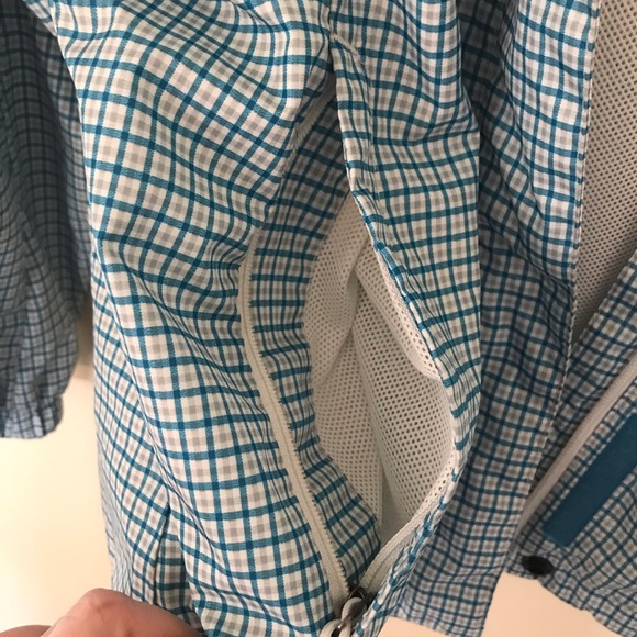 THE NORTH FACE Lightweight Jacket with Hood - Picture 7 of 12